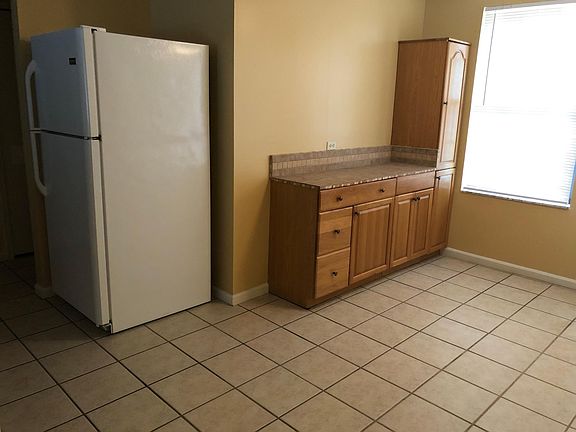 4th image of 1697 Ashwood Cir