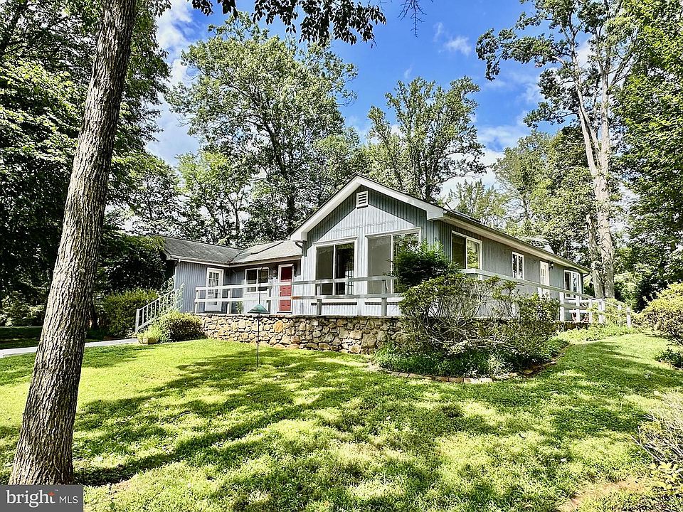 1st image of 7038 Beaconsfield Ln