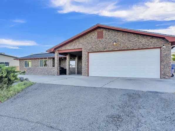 981 Hillside Cir SW, Los Lunas, NM 87031
