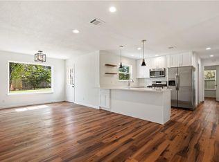 8203 S Red Oak Cir, Austin, TX 78753