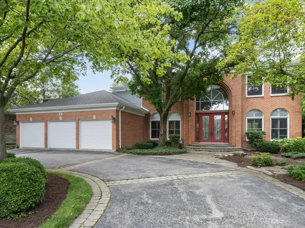 101 Crestview Dr, Deerfield, IL 60015