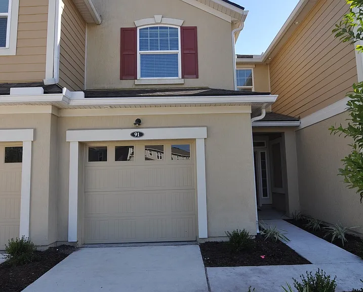 91 Richmond Dr — Photo 1