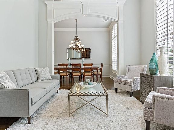 4th image of 2617 Merlin Dr