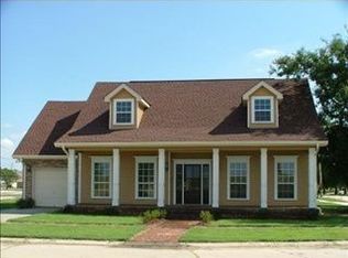3921 Lena Dr, Chalmette, LA 70043