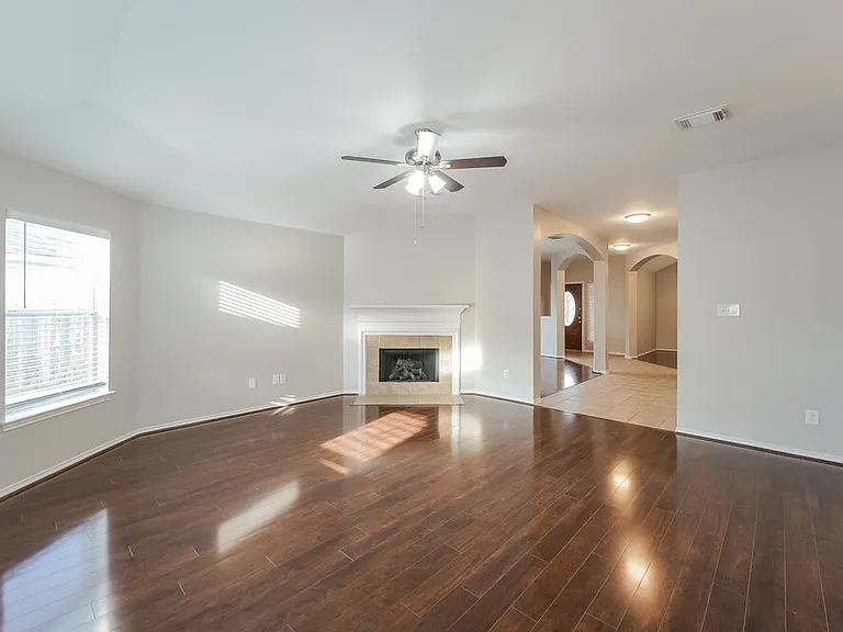 3830 Lake Ballinger Ln — Photo 6