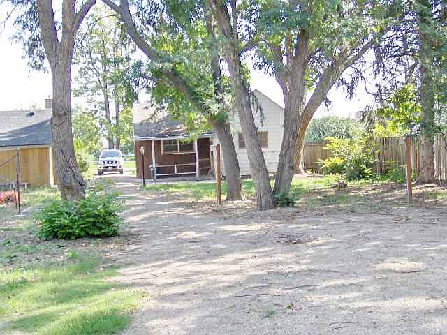 2nd image of 221 N Eagle Rd