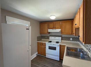 50 Elkins St #4, Franklin, NH 03235