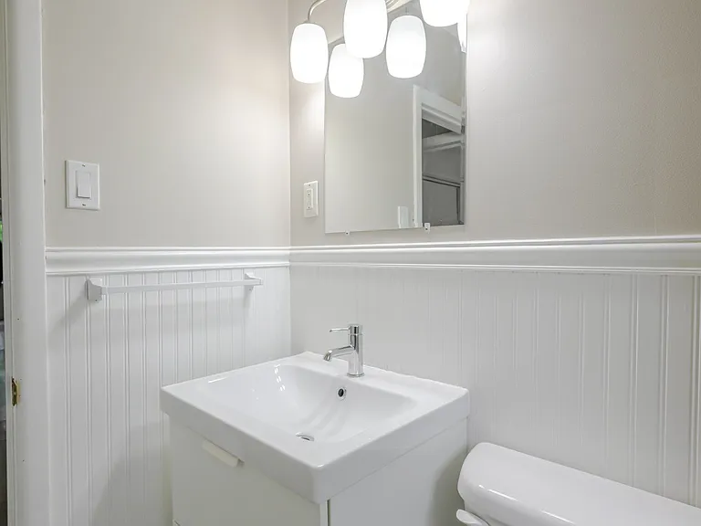 84 Wilson Ave #MAIN — Photo 13