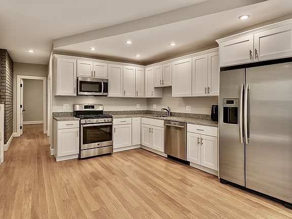 3rd image of 129 Sutherland Rd