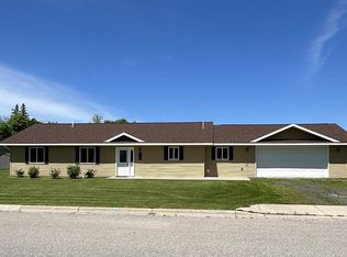 502 1st St SE, Baudette, MN 56623