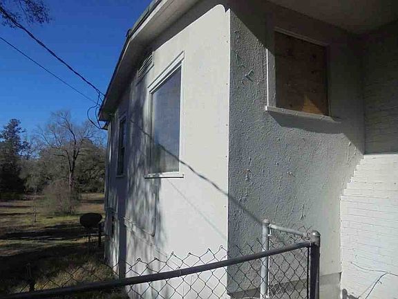 3rd image of 343 Saraland Ave