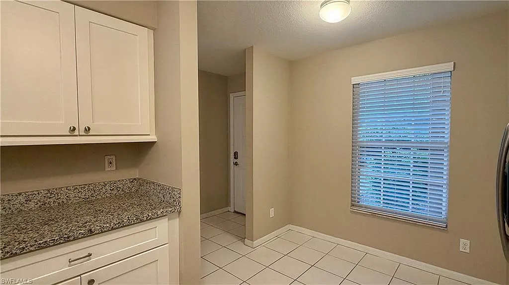 9640 Victoria Ln — Photo 4