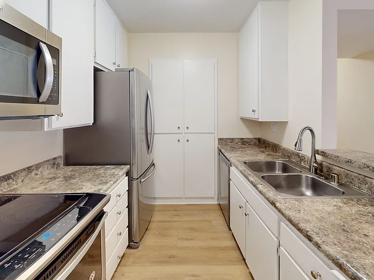 The Willows Apartments — Photo 28