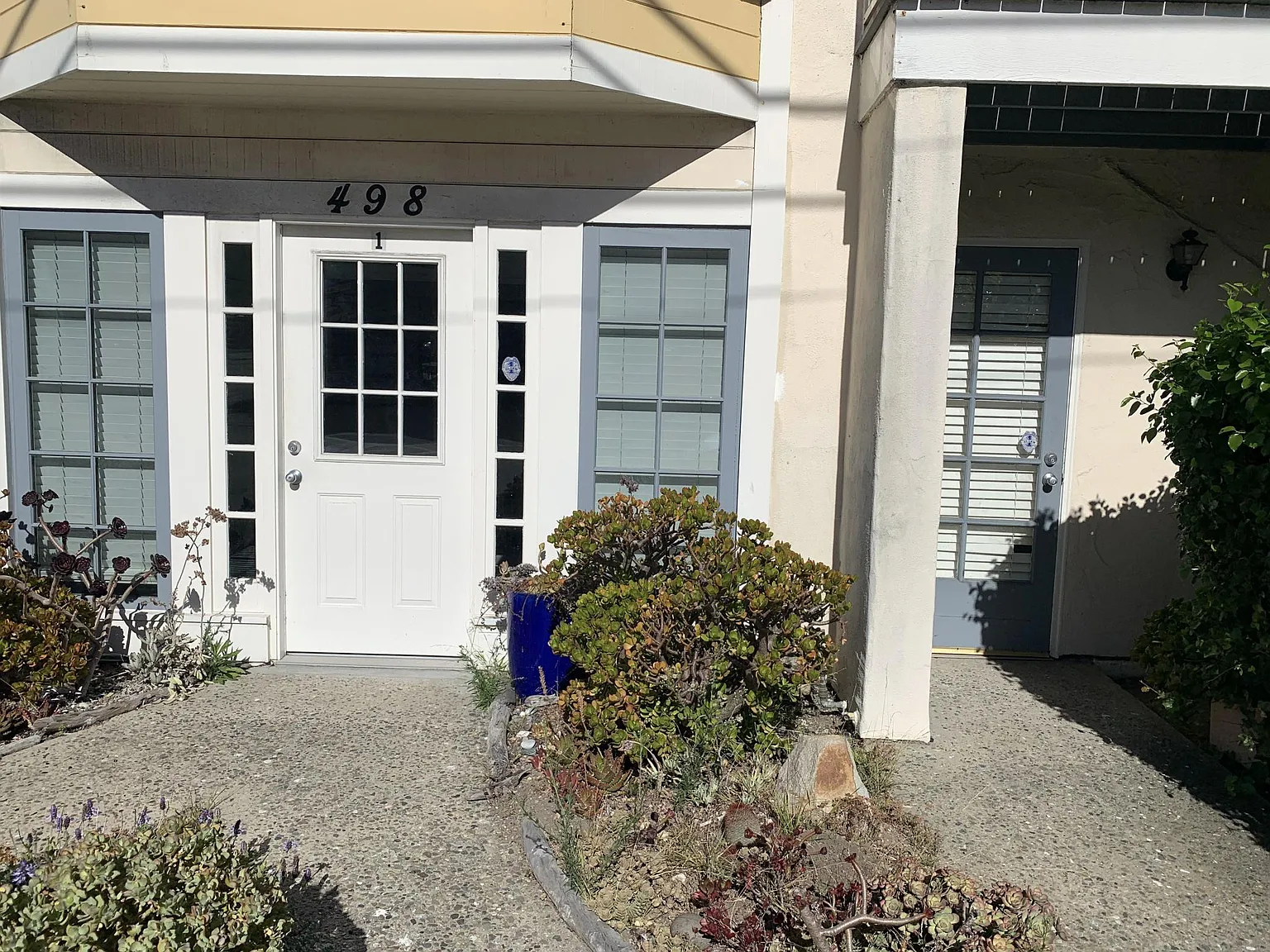2 bed, 1400 sqft, $4,100 — Photo 1