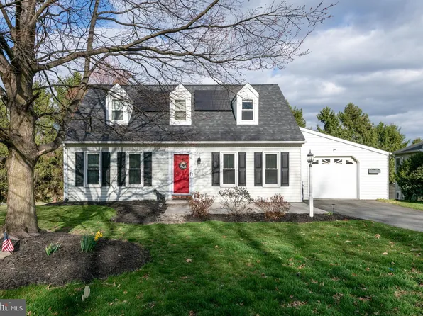 1572 S Jefferson Ct, Lancaster, PA 17602