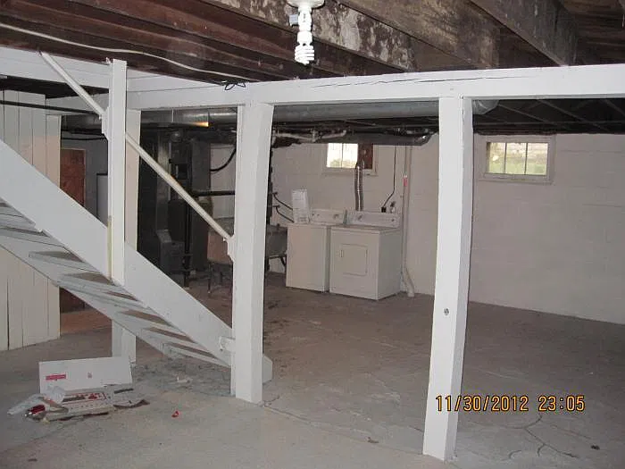 2641 Middle Rd — Photo 2