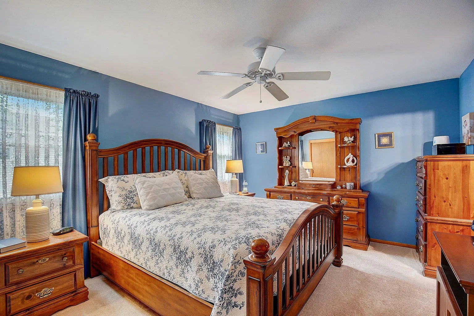 W236N6577 Cotey Ct, Sussex — Photo 2