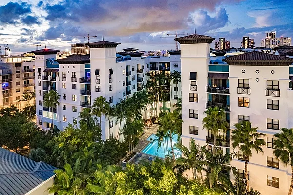 Aviah Flagler Village — Photo 3