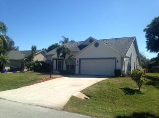 692 Carnival Ter, Sebastian, FL 32958