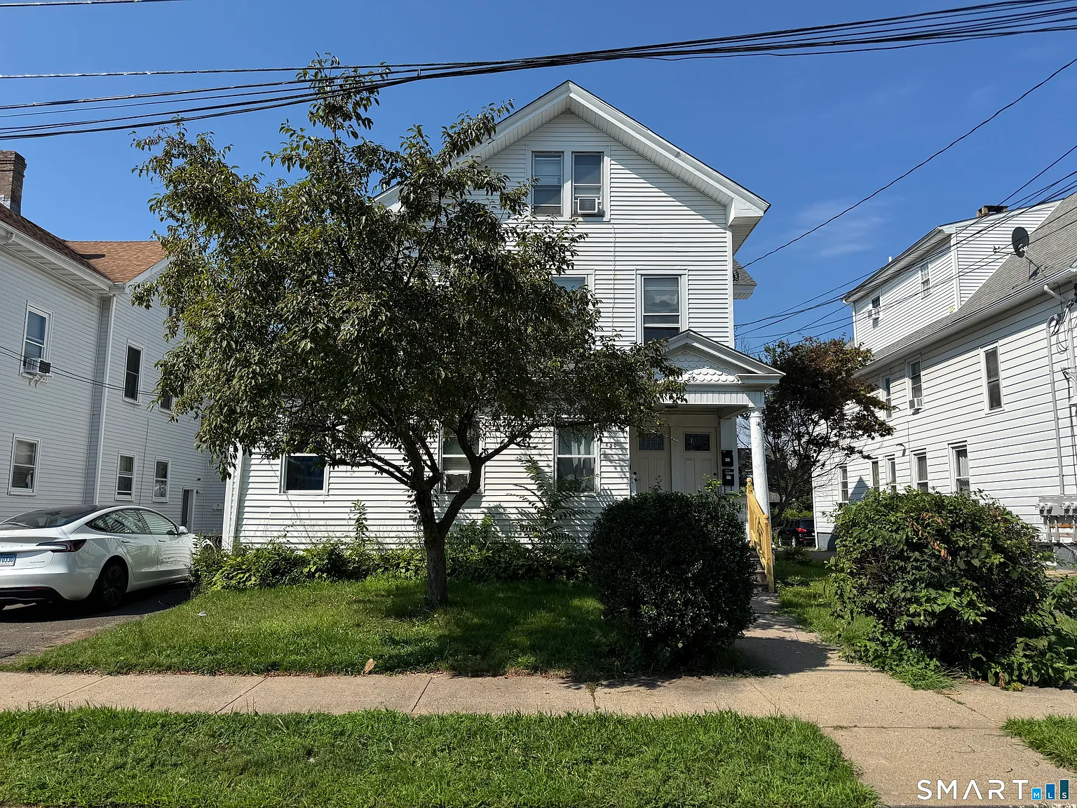 3 bed, 1.0 bath, 1226 sqft, $1,950 — Photo 2