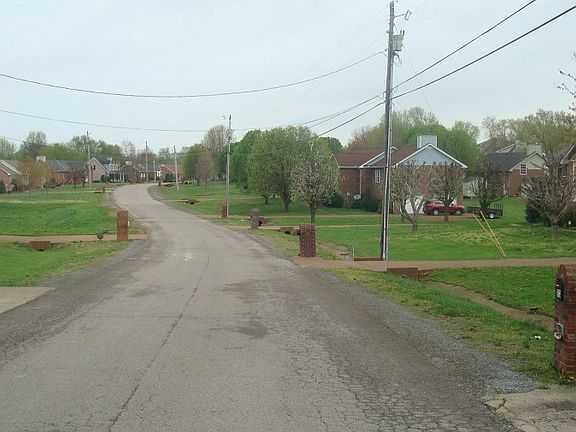 4th image of 212 Shady Ln