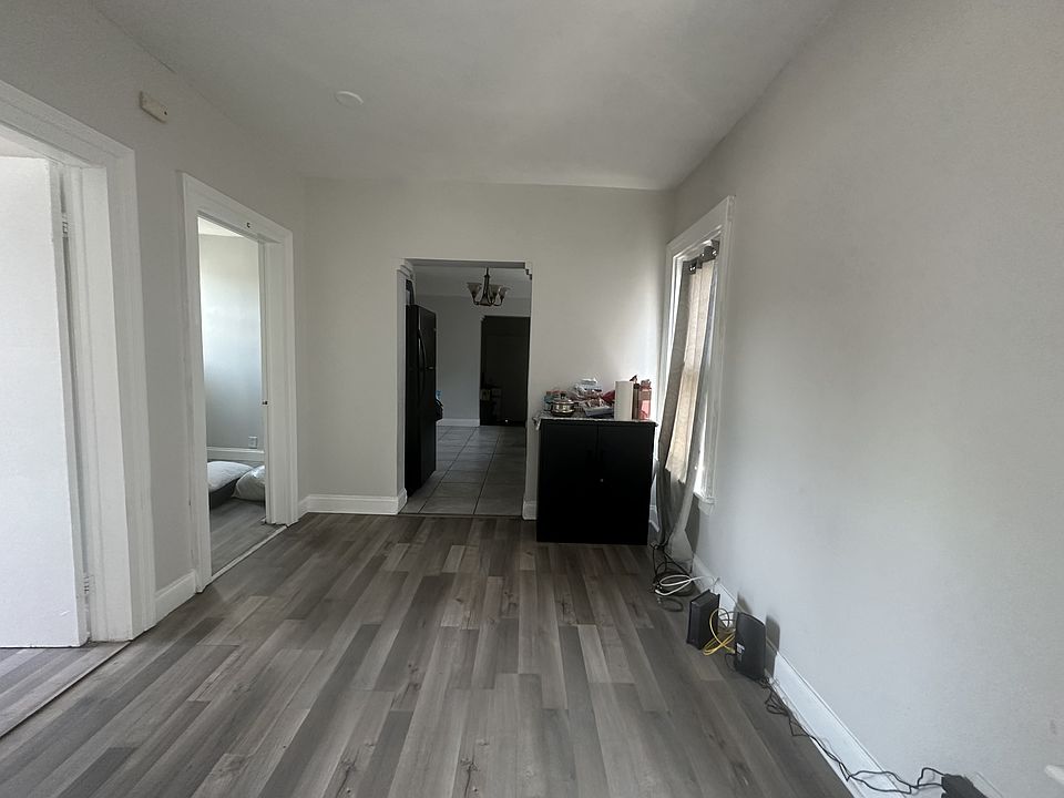 1st image of 509 Yates St