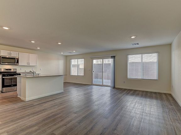 4th image of 2638 Marigold Falls Ave