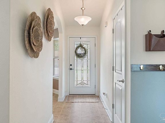 3rd image of 1938 Larkspur Cir