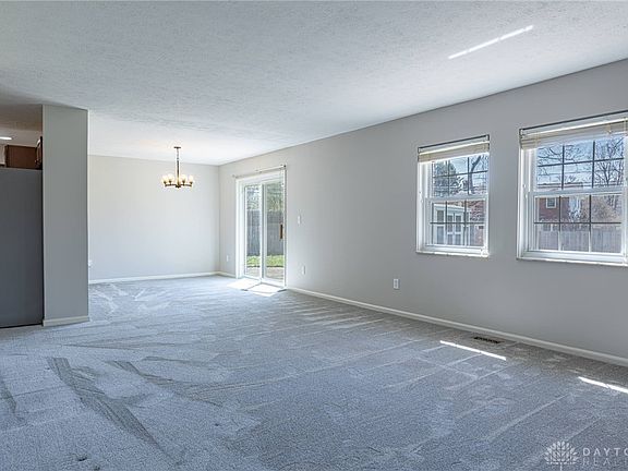 5th image of 88 E Elmwood Dr