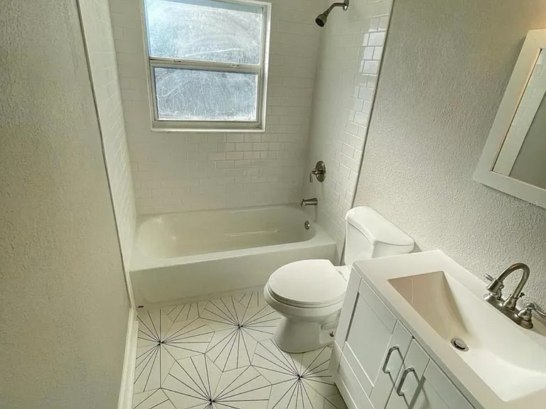 4307 W Main St — Photo 9