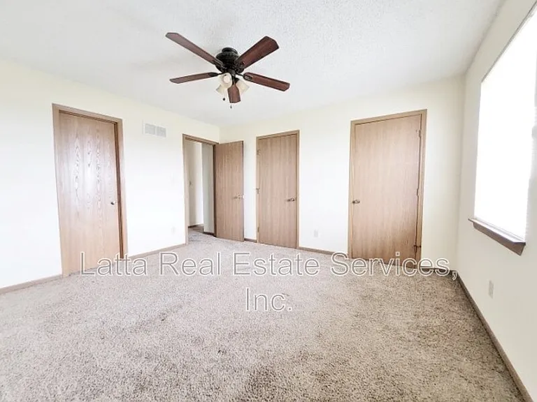 403 S Sunrise Dr — Photo 10