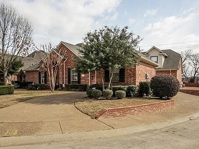 2nd image of 732 Village Green Dr