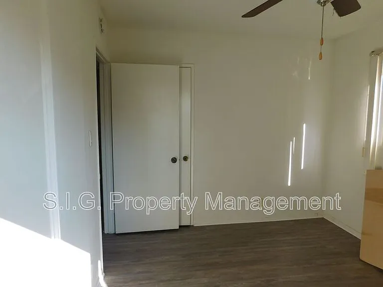 417 E Elmwood Ave #B — Photo 4