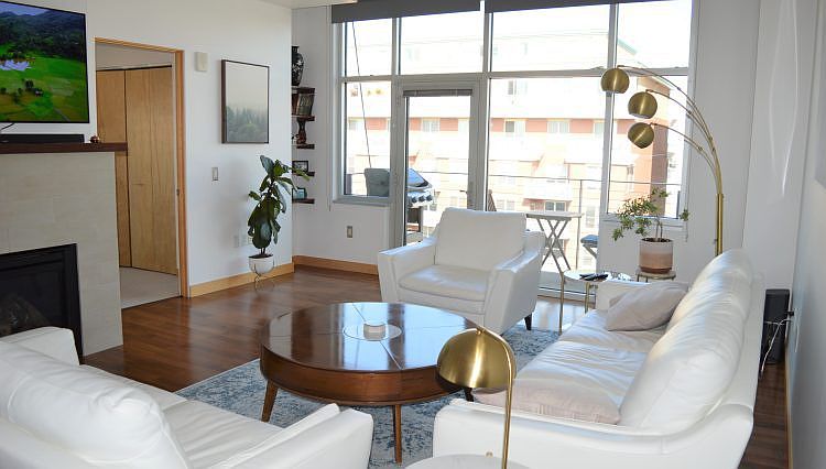 1st image of 309 W Washington Ave Unit 1001