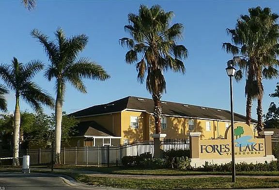 2nd image of 3612 Pine Oak Cir APT 101