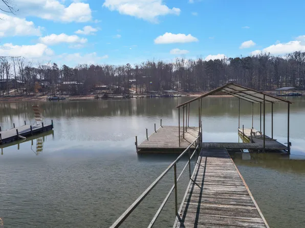 720 Knottywood Dr, Lavonia, GA 30553