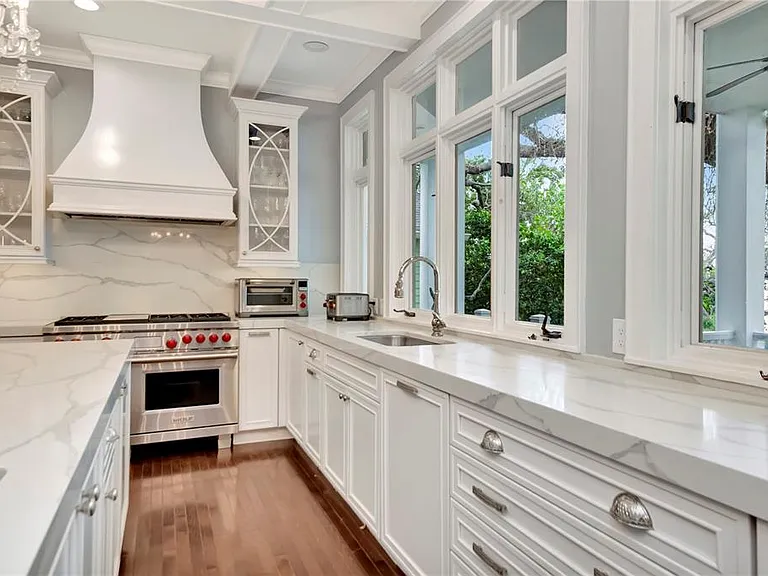 6220 Bayshore Blvd — Photo 3