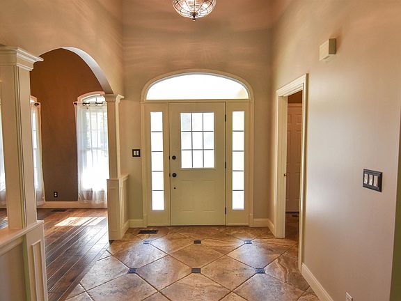 5th image of 14940 Kingsmont Dr