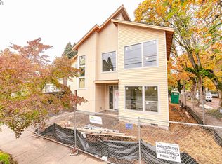 885 SE Spokane St, Portland, OR 97202