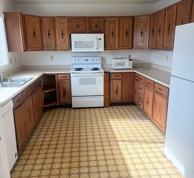 301 Budd Ave #C — Photo 7
