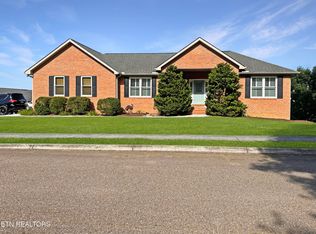 7341 Fort Apache Rd, Corryton, TN 37721
