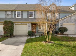 122 Lamplighter Ct, Marlton, NJ 08053