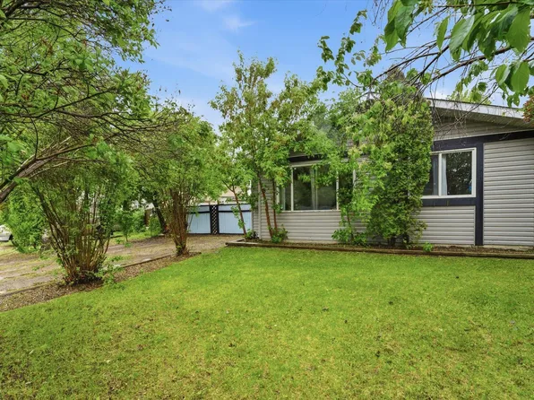 8 Golden Spike Rd, Stony Plain, AB T7Z 1H3