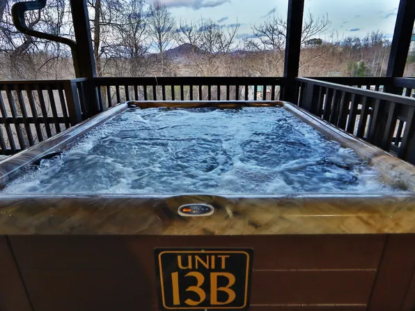 (undisclosed Address), Pigeon Forge, TN 37863