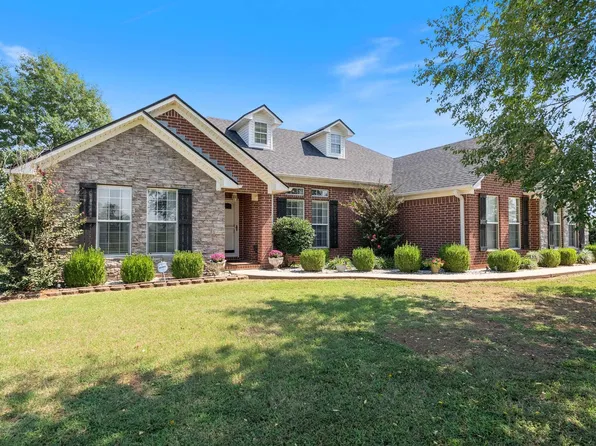 63 Sharon Rd, Vilonia, AR 72173