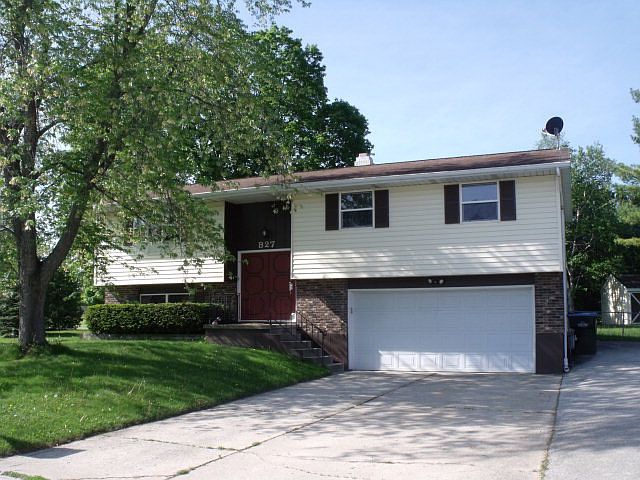 1st image of 827 S Kendale Ct