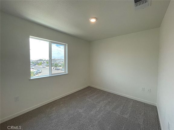 3rd image of 714 Stone Ridge East Ave