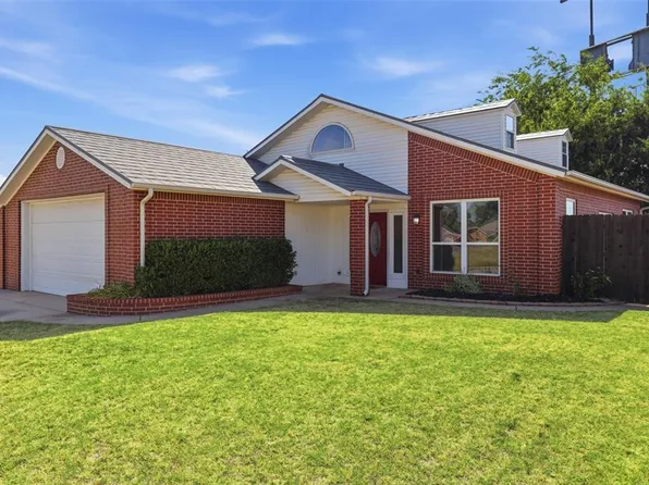 2302 Oakridge Dr, Purcell, OK 73080