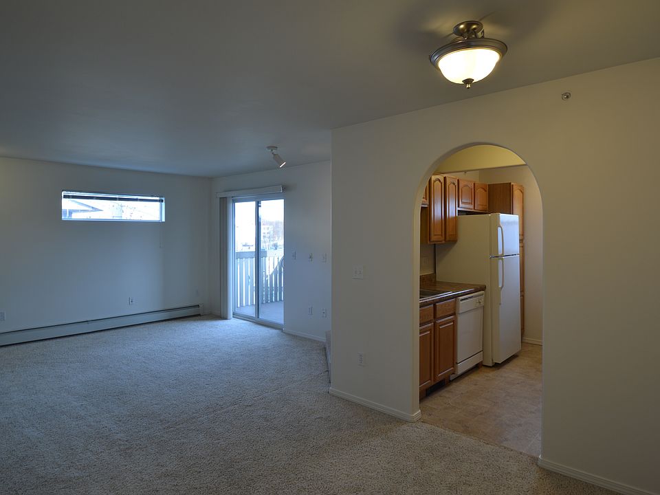 2nd image of 1532 Charter Cir Unit H