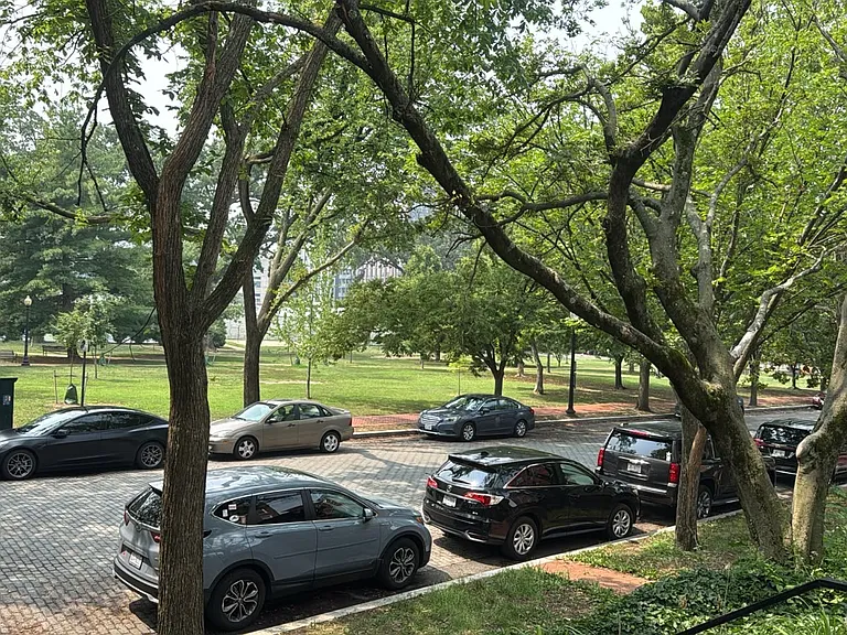 220 S Carolina Ave SE — Photo 14